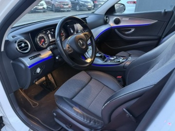 Mercedes Klasa E W213 Cabrio 2.0 200 184KM 2017 Mercedes E 200 Full-led. Automat Niski przebieg., zdjęcie 11