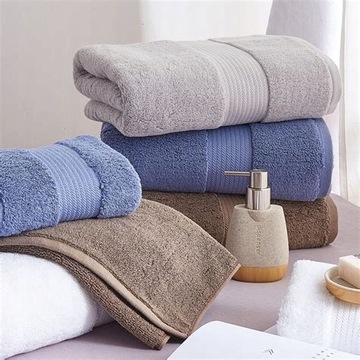 БОЛЬШОЕ ОТЕЛЬНОЕ ПОЛОТЕНЦЕ ДЛЯ ПЛАВАНИЯ 70x140 FROTTE 550G