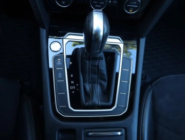 Volkswagen Arteon Fastback 2.0 TSI 272KM 2019 VW Arteon 2.0 TSI 4Motion, Salon Polska, zdjęcie 15