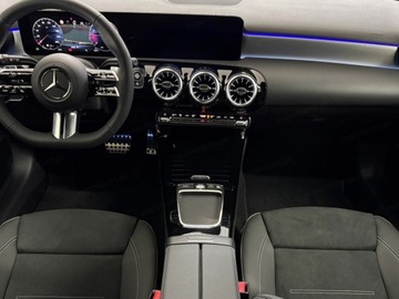 Mercedes Klasa A W177/V177 Hatchback Facelifting 2.0 220 190KM 2025 A Klasa 220 4-Matic AMG Line 2.0 (190KM) 2025, zdjęcie 8