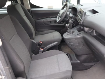 Toyota 2022 Toyota ProAce City Verso 1.5 D-4D, Salon Polska, zdjęcie 8