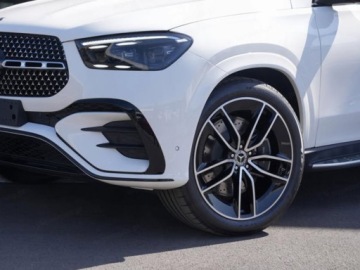 Mercedes GLE V167 SUV Facelifting 2.0 300d 269KM 2025 MERCEDES-BENZ GLE 300 d 4-Matic AMG Line 2.0 (269KM) 2025, zdjęcie 11