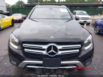Mercedes GLC C253 2018 Mercedes-Benz GLC 2018 r.,2,0L 300 4MATIC 2.0 Benzyna 241KM, zdjęcie 1