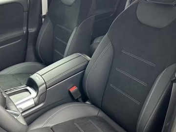 Mercedes GLB SUV 2.0 200d 150KM 2025 MERCEDES-BENZ GLB 200 d AMG Line Suv 2.0 (150KM) 2025, zdjęcie 4