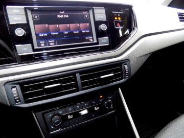 Volkswagen Polo VI Hatchback 5d 1.0 MPI 75KM 2018 VOLKSWAGEN POLO VI 1,0 75 KM LED 40 TYŚ. KM, zdjęcie 14