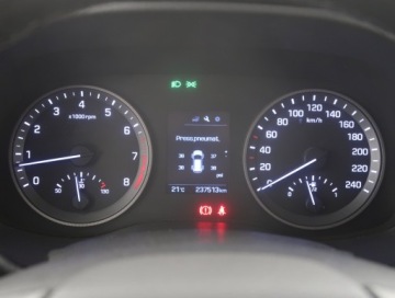 Hyundai Tucson III SUV 1.6 GDI 132KM 2015 Hyundai Tucson 1.6 GDI, Klima, Parktronic, zdjęcie 10