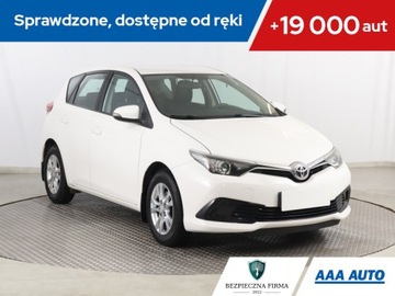 Toyota Auris II Hatchback 5d Facelifting 1.33 Dual VVT-i 99KM 2016 Toyota Auris 1.3 Dual VVT-i, Salon Polska