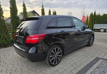 Mercedes Klasa B W246 Sports Tourer Facelifting 1.6 200 156KM 2017 Mercedes-Benz Klasa B Mercedes-Benz Klasa B 200 BlueEFFICIENCY Edition 1, zdjęcie 2