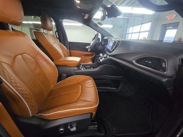 Chrysler Pacifica II 2025 Chrysler Pacifica Pinnacle 2025 3.6l 3.6 Benzyna 287KM, zdjęcie 3