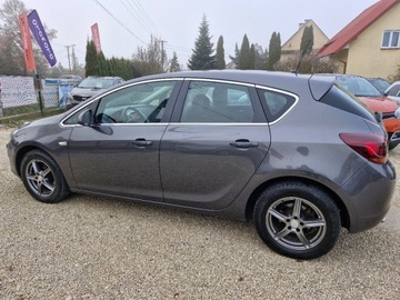 Opel Astra J Hatchback 5d 1.4 Turbo ECOTEC 140KM 2010 Opel Astra Sliczna 1.4 b Ful Opcja Bezwypadkowa Zarejestrowana Gwarancja, zdjęcie 4