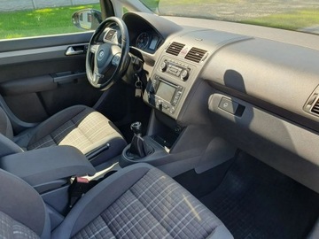 Volkswagen Touran II 2.0 TDI 140KM 2012 Volkswagen Touran 2.0tdi 140KM Cross Bixenon, zdjęcie 21