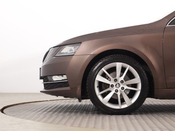 Skoda Octavia III Liftback Facelifting 1.5 TSI ACT 150KM 2019 Skoda Octavia 1.5 TSI, Salon Polska, Serwis ASO, zdjęcie 14