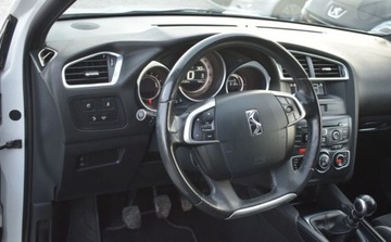 DS 4 I Hatchback Facelifting 2015 1.2 PureTech 131KM 2016 Citroen DS4 Citroen DS4 1.2 Benzyna 130KM, zdjęcie 5