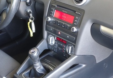 Audi A3 8P Hatchback 3d 1.6 102KM 2010 Audi A3 1.6 MPI 102KMLiftKlimatronikNiski przebieg 1.6 Benzyna 102KM, zdjęcie 22