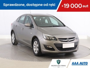 Opel Astra J Sedan 1.4 Turbo ECOTEC 140KM 2016 Opel Astra 1.4 T LPG, Salon Polska, Serwis ASO