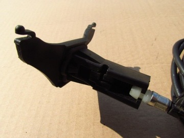 Pajero Sport I Shogun Трос лючка бензобака