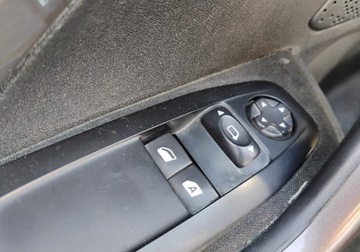 Peugeot 2008 I SUV Facelifting 1.6 BlueHDi 120KM 2016 Peugeot 2008 122016r, 1.6 HDI. Uszkodzony przod 1.6 Diesel 120KM, zdjęcie 8