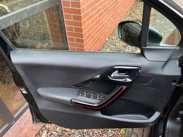 Peugeot 208 I Hatchback 5d Facelifting 1.2 PureTech 110KM 2017 Peugeot 208 1.2 benzyna 110 KM GT - LINE zarej w PL zadbany zamiana, zdjęcie 20