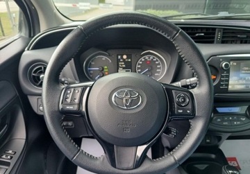 Toyota Yaris III 2018 Toyota Yaris BLACK WEEK 1.5 Hybryda 100KM FV23 Salon PL Serwis ASO Gwaranc, zdjęcie 16