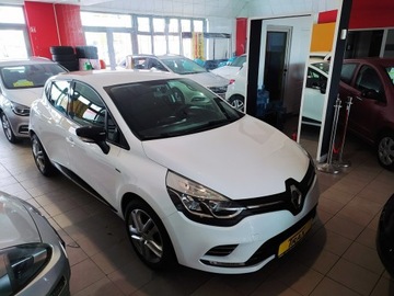 Renault Clio IV Hatchback 5d Facelifting 1.2 75KM 2017 Renault Clio 1,2 75KM Limited ,Bezwypadkowy