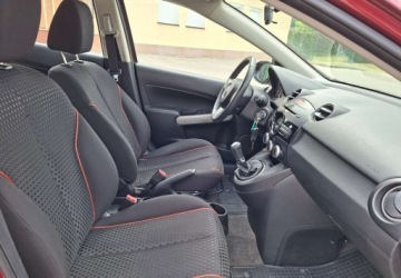 Mazda 2 II Hatchback 3d Facelifting 1.3 MZR 75KM 2011 Mazda 2 Zarejestrowany - ubezpieczony - 1,3 - 75 KM 1.3 Benzyna 75KM, zdjęcie 11