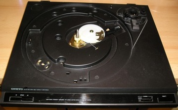 ONKYO Gramofon CP1200A korpus z trzpieniem i mech