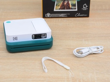 Поврежденный фотопринтер KODAK Smile Classic Digital с мгновенной камерой