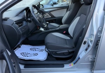 Toyota Avensis III Wagon Facelifting 2015 2.0 D-4D 143KM 2018 Toyota Avensis salon Polska 2.0 Diesel 143KM, zdjęcie 18