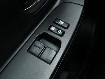 Toyota Yaris III Hatchback 5d Facelifting 1.0 VVT-i 69KM 2015 Toyota Yaris 1.0 VVT-i, Salon Polska, Klima, zdjęcie 14