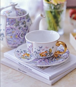 FILIŻANKA 2 SZT I CZAJNIK 950 ML MOTYL KWIATY PUDEŁKO PREZENTOWE 5 ELEM