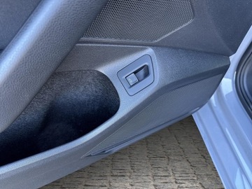 Volkswagen Passat B8 Variant Facelifting 2.0 TDI SCR 150KM 2022 Volkswagen Passat B8 2.0 TDI EVO Essence 2.0 TDI 1, zdjęcie 19