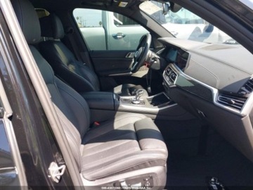 BMW X5 G05 2021 BMW X5 M50i 2021 4.4l 4.4 Benzyna 523KM, zdjęcie 9