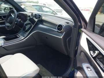 Mercedes GLC C254/X254 2024 Mercedes-Benz GLC 300 4Matic 2024 2.0l 2.0 Benzyna 255KM, zdjęcie 10