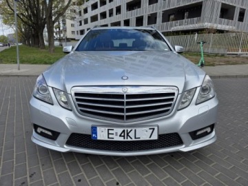 Mercedes Klasa E W212 Kombi 350 4MATIC 272KM 2011 MERCEDES E 350 4MATIC, V6 3.5l 272KM Przebieg: 194,588km Dokumentacja, zdjęcie 1