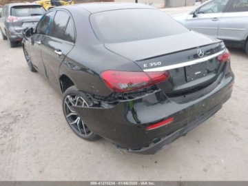 Mercedes Klasa E W214 2023 Mercedes-Benz Klasa E 350, 2023r., 4x4, 2.0L 2.0 Benzyna 255KM, zdjęcie 3