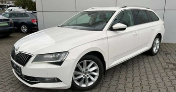 Skoda Superb III Kombi Facelifting 2.0 TDI SCR 150KM 2019 Skoda Superb Skora Automat Navi Webasto Hak Parktronic FV23