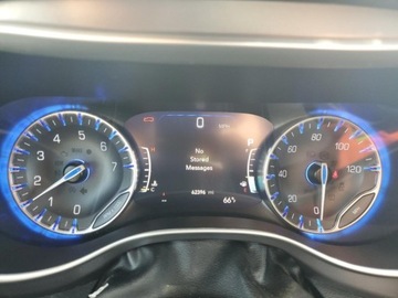 Chrysler Pacifica II 2022 Chrysler Pacifica Touring L, 2022r., 3.6L 3.6 Benzyna 287KM, zdjęcie 10