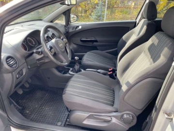 Opel Corsa D Hatchback 1.2 Twinport ECOTEC 70KM 2010 Opel Corsa KLIMATYZACJA PARKTRONIC PODGRZEWANE FOTELE PODGRZEWANA KIEROWNI, zdjęcie 4