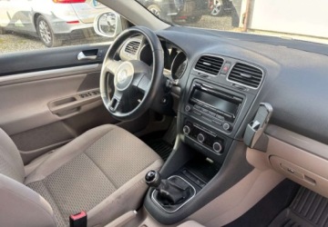 Volkswagen Golf VI Variant 1.6 TDI-CR DPF BlueMotion 105KM 2011 Volkswagen Golf Wersja Comfortline 1.6 Diesel 105KM, zdjęcie 14