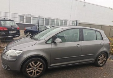 Volkswagen Golf Plus I 1.6 i 102KM 2006 Volkswagen Golf Plus 1.6BenzynaMpiniski przebiegsuper stan 1.6 Benzyna, zdjęcie 2