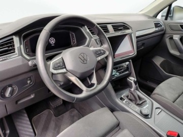 Volkswagen Tiguan II SUV Facelifting 2.0 TDI 150KM 2023 Volkswagen Tiguan Elegance, Matrix, Head-Up, Kamera, Asystenci, Hak, Ambie, zdjęcie 8