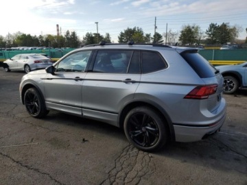 Volkswagen Tiguan II 2023 Volkswagen Tiguan Se R-Line Black, 2023r., 2.0L 2.0 Benzyna 184KM, zdjęcie 3