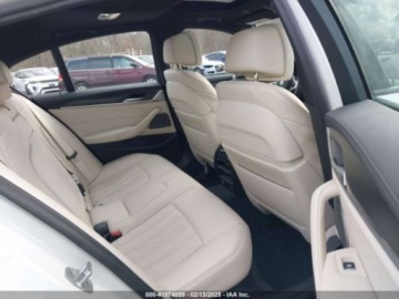 BMW Seria 5 G30-G31 2021 BMW Seria 5 M550i xDrive 2021 4.4l 4.4 Benzyna 523KM, zdjęcie 12