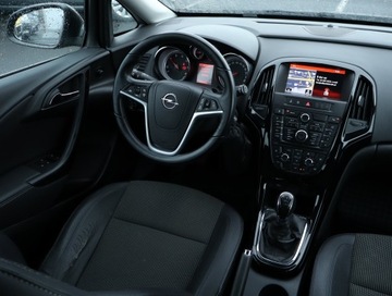 Opel Astra J Sports Tourer Facelifting 1.6 CDTI  136KM 2015 Opel Astra 1.6 CDTI, Salon Polska, Serwis ASO, zdjęcie 6