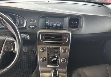 Volvo V60 I Kombi Facelifting 2.0 D3 DRIVE-E 150KM 2015 Volvo V60 Volvo V60 I Zadbane Zarejestrowane 2.0 Diesel 150KM, zdjęcie 15