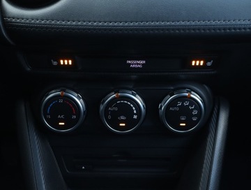 Mazda CX-3 Crossover 2.0 SKY-G 120KM 2016 Mazda CX-3 2.0 Skyactiv-G, Salon Polska, zdjęcie 12