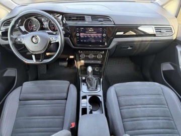 Volkswagen Touran III 1.4 TSI 150KM 2017 Volkswagen Touran TSI 150KM Highline 7 os. LED Top Keyless Nawigacja, zdjęcie 13