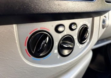 Opel Vivaro A 2009 Opel Vivaro LongPrzebieg Klima Doinwestowany Ladny stan Zamiana 2.0, zdjęcie 16