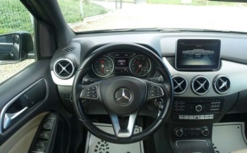 Mercedes Klasa B W246 Sports Tourer 180 BlueEFFICIENCY 122KM 2015 Mercedes-Benz Klasa B 180 1.6 122KM LIFT Automat Full LED Skora Niski prze, zdjęcie 13