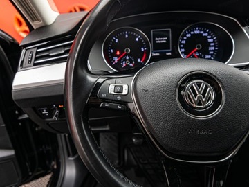 Volkswagen Passat B8 Variant 2.0 TDI BlueMotion SCR 150KM 2019 VOLKSWAGEN Passat 2.0 TDI Comfortline Combi 150KM 2019, zdjęcie 11